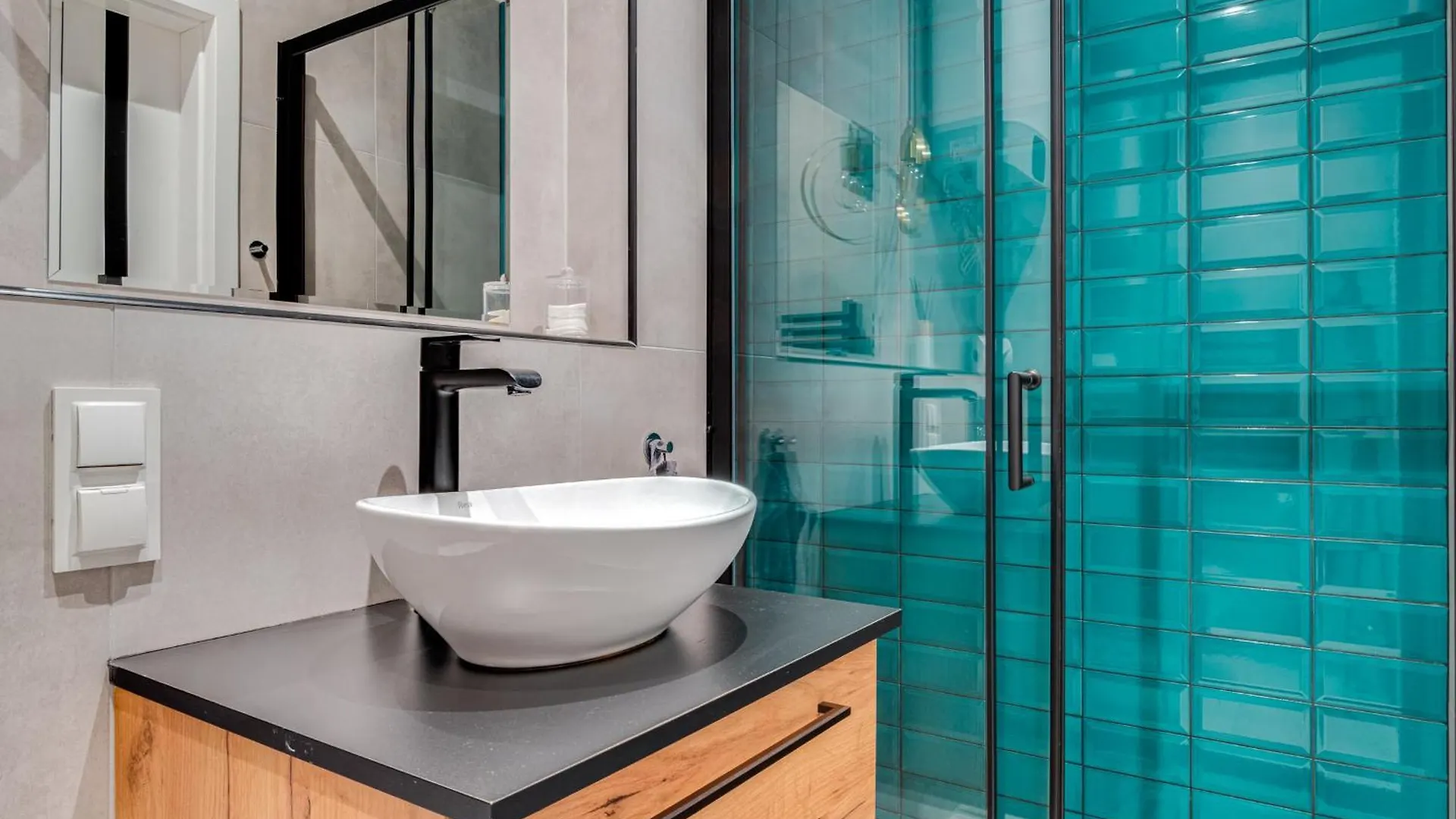 Monkey Apartment ~ 700M Main Square ~ Self Check-In 24H Wroclaw